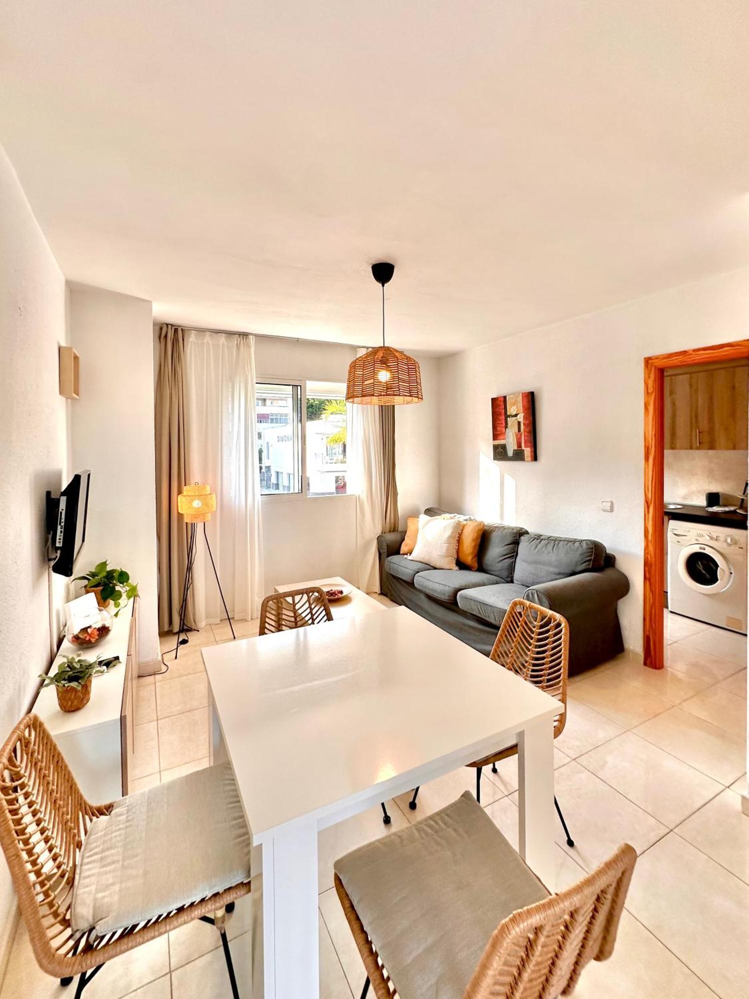 Apartamentos J&K Torremolinos Exterior photo